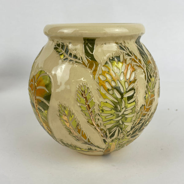 Vase carved luster 3