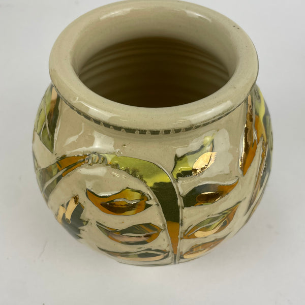Vase carved luster 2